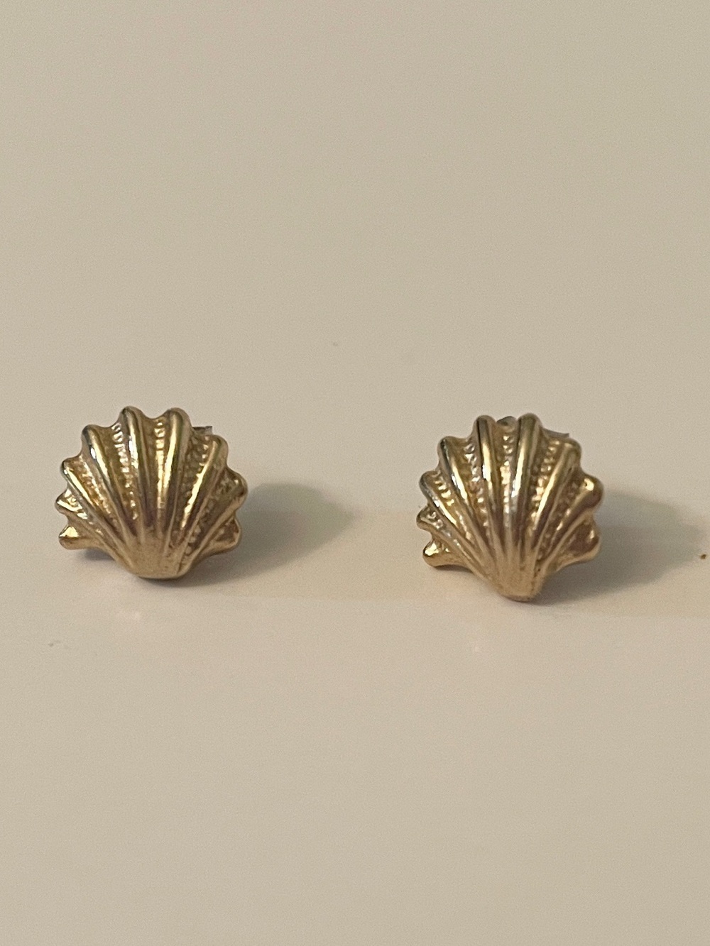 Vintage Gold Scalloped Shell Stud Earrings | Coastal Mermaidcore